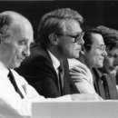 Podium auf dem Vereinigungsparteitag 1990 in Hannover 