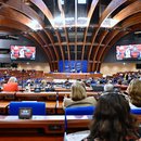  die Parlamentarische Versammlung des Europarats (PACE) 