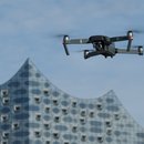 Die wachsende Drohnenbedrohung verändert Europas Sicherheitslage grundlegend und zeigt, wie neue Technologien Politik, Gesetzgebung und Abwehrstrategien zugleich herausfordern.