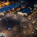 Rendszerbontó” 11 April, (“System Demolition”) concert held at Heroes’ Square (Hősök tere) in Budapest.