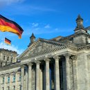 Diskutieren beim Freiheitskongress über liberale Politik, Freiheit und internationale Herausforderungen.