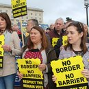Protest in Stormont gegen eine "harte Grenze"