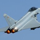 Ein kleiner Zug fährt ab