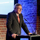 Wolfgang Gerhardt bei seiner Abschiedsrede beim Stabwechsel in der Bauakademie