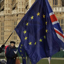 Das Vereinigte Königreich gehört gemeinsam mit Frankreich zu den Initiatoren einer gemeinsamen Europäischen Außen- und Sicherheitspolitik. 