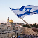Israelische Flagge über Jerusalem