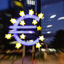 Euro-Logo in Frankfurt vor der ehemaligen EZB-Zentrale