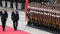 Der russische Präsident Wladimir Putin und  hat dem chinesischen Präsidenten Xi Jinping 2019 die Ehrendoktorwürde von der Universität St. Petersburg verliehen