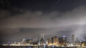 Nach dem iranischen Angriff in Tel Aviv, Israel, am 14. April 2024 sind Explosionen am Himmel der Hauptstadt zu beobachten.