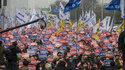 Südkoreanische Ärzte nehmen an einer Anti-Regierungs-Kundgebung in Yeouido, Seoul, Südkorea, teil 