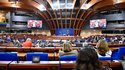 die Parlamentarische Versammlung des Europarats (PACE) 