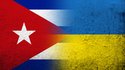 Die Nationalflagge der Republik Kuba mit der Nationalflagge der Ukraine