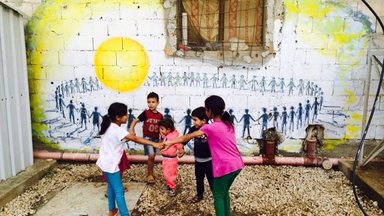 Foto: Spielende Flüchtlingskinder