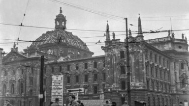 Die deutsche Stadt Muenchen unmittelbar nach Ende des Zweiten Weltkriegs, aufgenommen im Mai 1945.