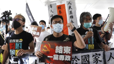 Demonstranten protestieren gegen das Sicherheitsgesetz in Hongkong