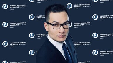 Foto 
  Binh Minh
 
  Trinh
