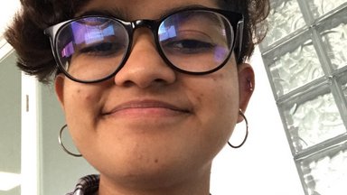 Foto 
  Hesandi
 
  Jayasekara
