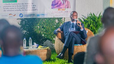 Epiphane Zoro dans les jardins de la FNF