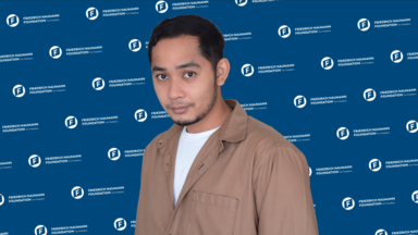 Foto 
  Husai
 
  Chantarwirod
