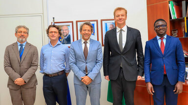 Audience de Jo Holden avec l'ambassadeur de l'UE