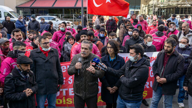 Die Kuriere von Yemeksepeti forderten in einem organisierten Streik höhere Löhne und riefen zum Boykott des Lieferdienstes auf 