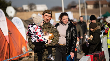 Ukrainische Flüchtlingsfamilien werden in Gemeinschaftszentren in der Stadt Medika, Polen, untergebracht.