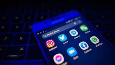 Soziale Medien, Chat- und Kommunikationsanwendungen auf einem Mobiltelefon
