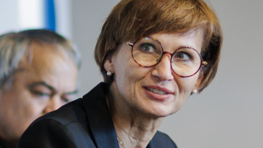 Foto 
  Bettina
 
  Stark-Watzinger
