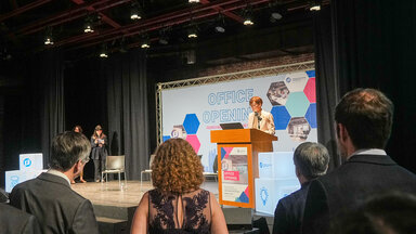 Minister Bettina Stark-Watzinger bei Ihrer Rede zur Eröffnung des Global Innovation Hubs
