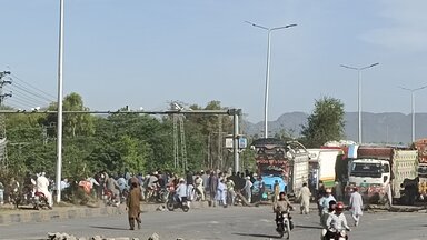 Severe traffic disruption in Islamabad in the wake of Imran Khan's arrest 2023