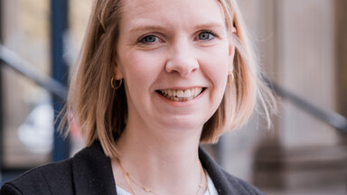 Foto 
  Lone
 
  Zumbrock
