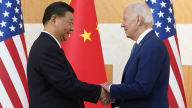 U.S. President Joe Biden, right, and Chinese President Xi Jinping