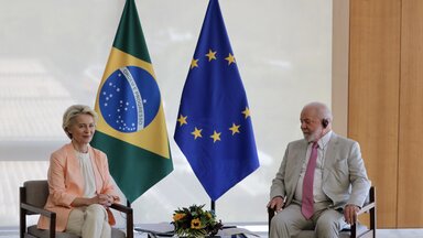 EU-Kommissionspräsidentin Ursula von der Leyen und Brasiliens Präsident Luiz Inácio Lula da Silva