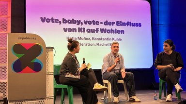 Panel mit Dr. Katja Muñoz und Konstantin Kuhle – moderiert von Rachel Baig.