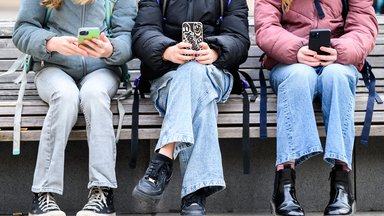 Jüngere und Social-Media-Nutzer fühlen sich in ihrer Meinungsfreiheit zunehmend gehemmt.