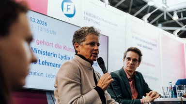 Ministerin Lydia Hüskens und Benno Lehmann im Gespräch