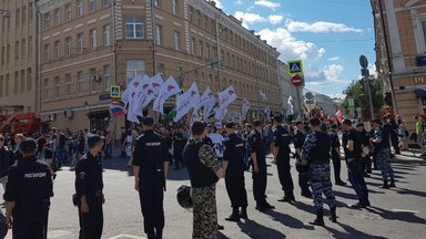 Marsch gegen Big Brother