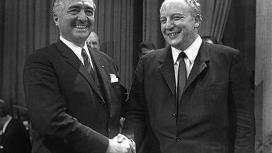 Erich Mende und Walter Scheel, FDP-Bundesparteitag 1968 in Freiburg