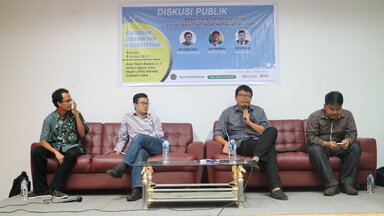Pembicara Diskusi Publik