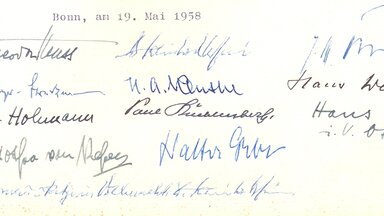 Alle Unterschriften der Stiftungsurkunde vereint.