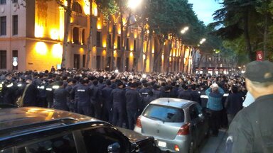 Georgien: Trittbrettfahrer der „samtenen Revolutionäre“?