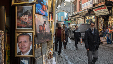 Die Europäische Union zeigte sich angesichts der Festnahmen von Akademikern und Aktivisten besorgt; 