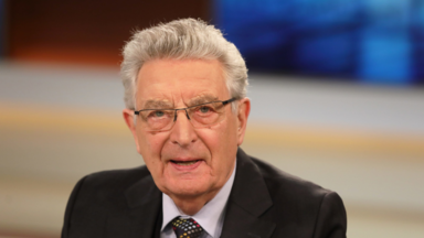 Gerhart Baum, Bundesinnenminister a.D., Leiter der deutschen Delegation in der Menschenrechtskommission der Vereinten Nationen von 1992 bis 1998