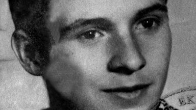 Jan Palach (* 11. August 1948 in Mělník; † 19. Januar 1969 in Prag) der tschechoslowakischer Student, verbrannte  sich aus Protest gegen die Niederschlagung des Prager Frühlings und gegen das Diktat der Sowjetunion selbst. 