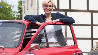 Kuratoriumsmitglied Anita Maaß bei der Eröffnung des Terence-Hill-Museums in Lommatzsch