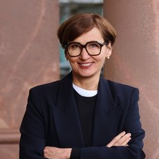 Bettina Stark-Watzinger