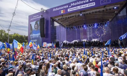 Around 75,000 Moldovans took part in a pro-European rally on Sunday, expressing their will for EU accession. 