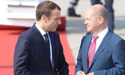 Emmanuel Macron, Olaf Scholz,