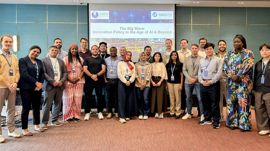The Big Wave seminar group picture